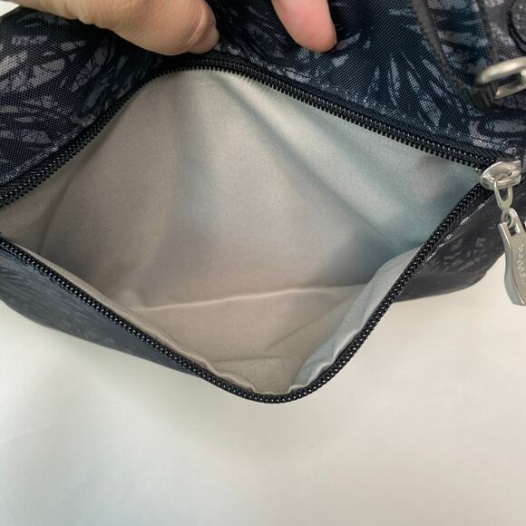 Baggallini Onyx Floral Flip Zip Crossbody Bag - Picture 9 of 12